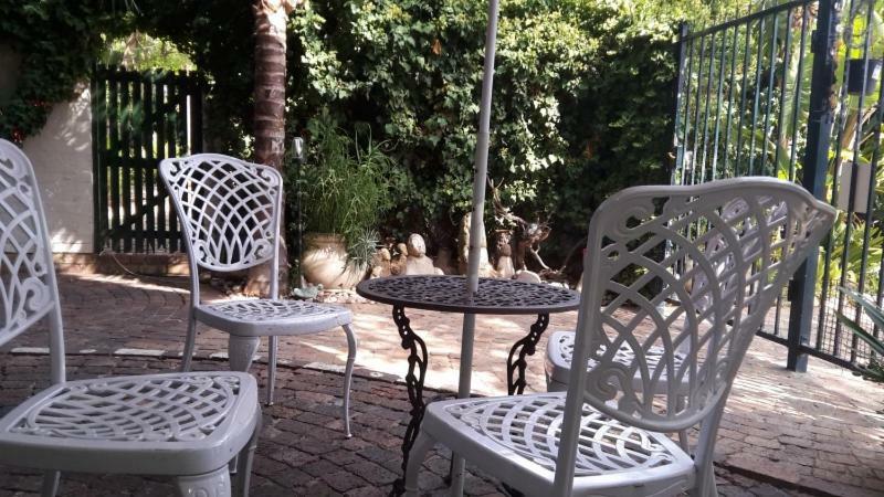Mavilla Stellenbosch B&B Экстерьер фото