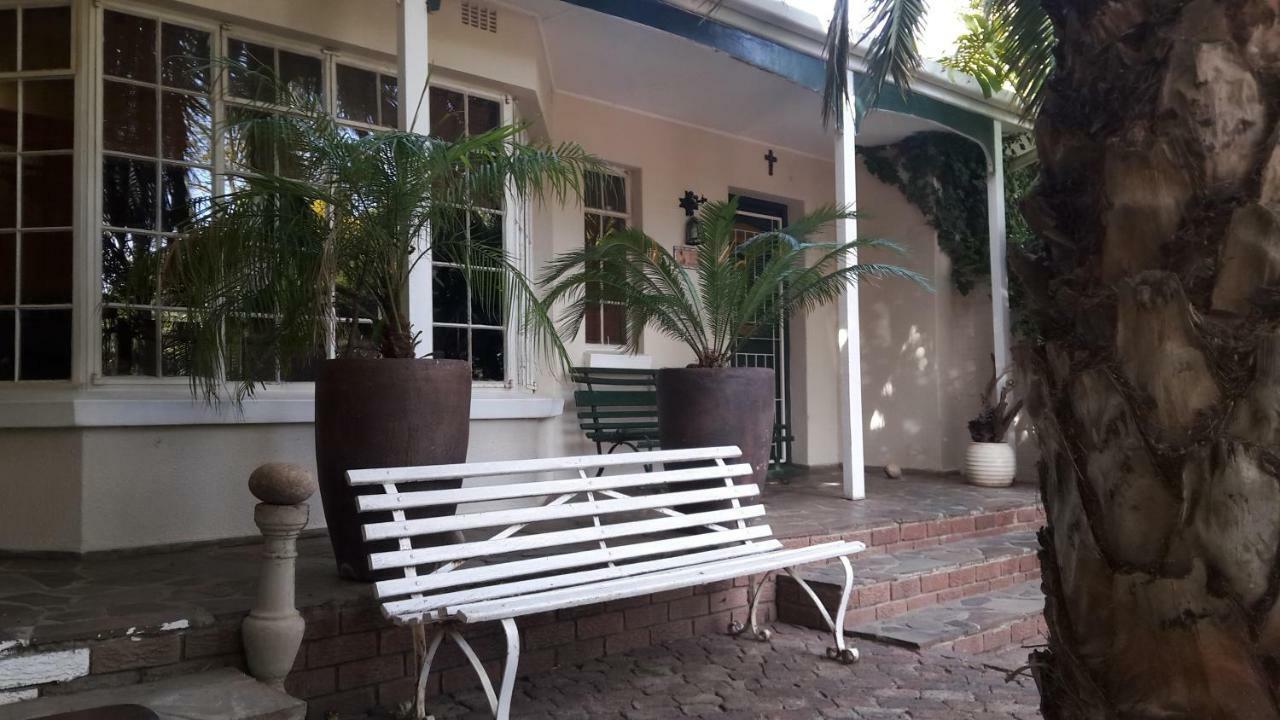 Mavilla Stellenbosch B&B Экстерьер фото
